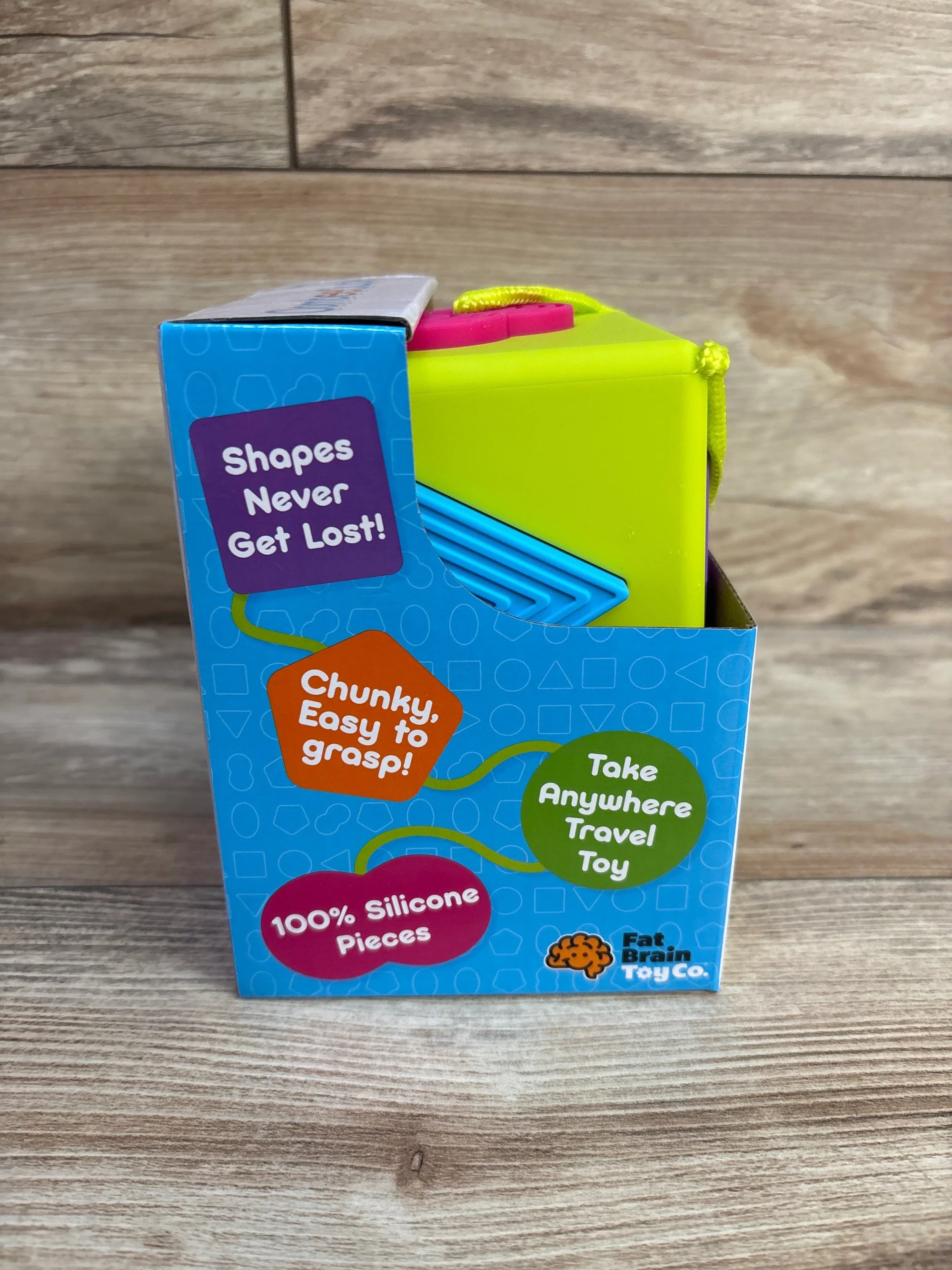 NEW Fat Brain Toys OombeeCube, Lime